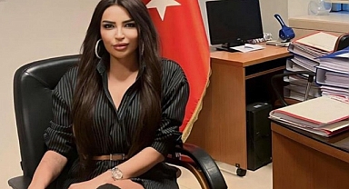 Savcı odasında ilginç pozlar